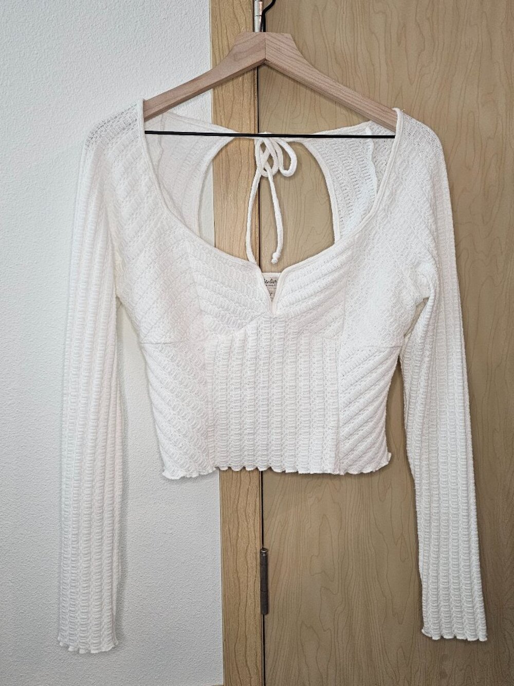 White long sleeve thick shirt